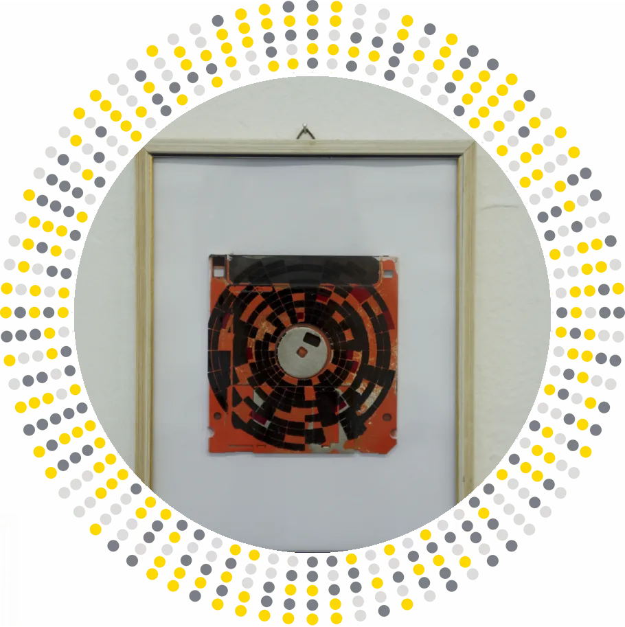 Silk screening on floppy disks - Circles by Dominik Jais