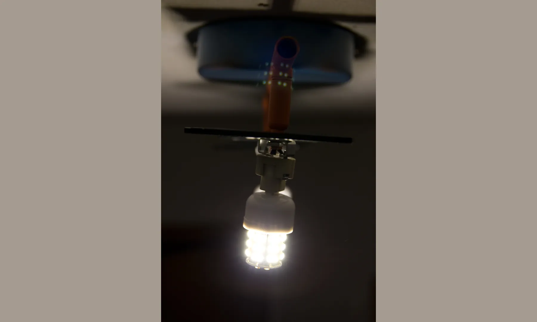 Less 01 - Deckenlampe - alte Disketten - Upcycling